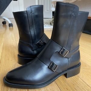 Barely Worn Aquatalia Women’s Black Leather Boots (Size 6)